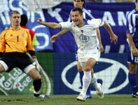       Euro | : Reuters